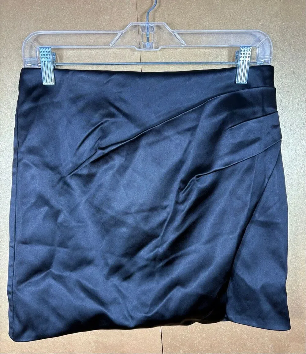Aritzia Ten silo satin skirt size 6
